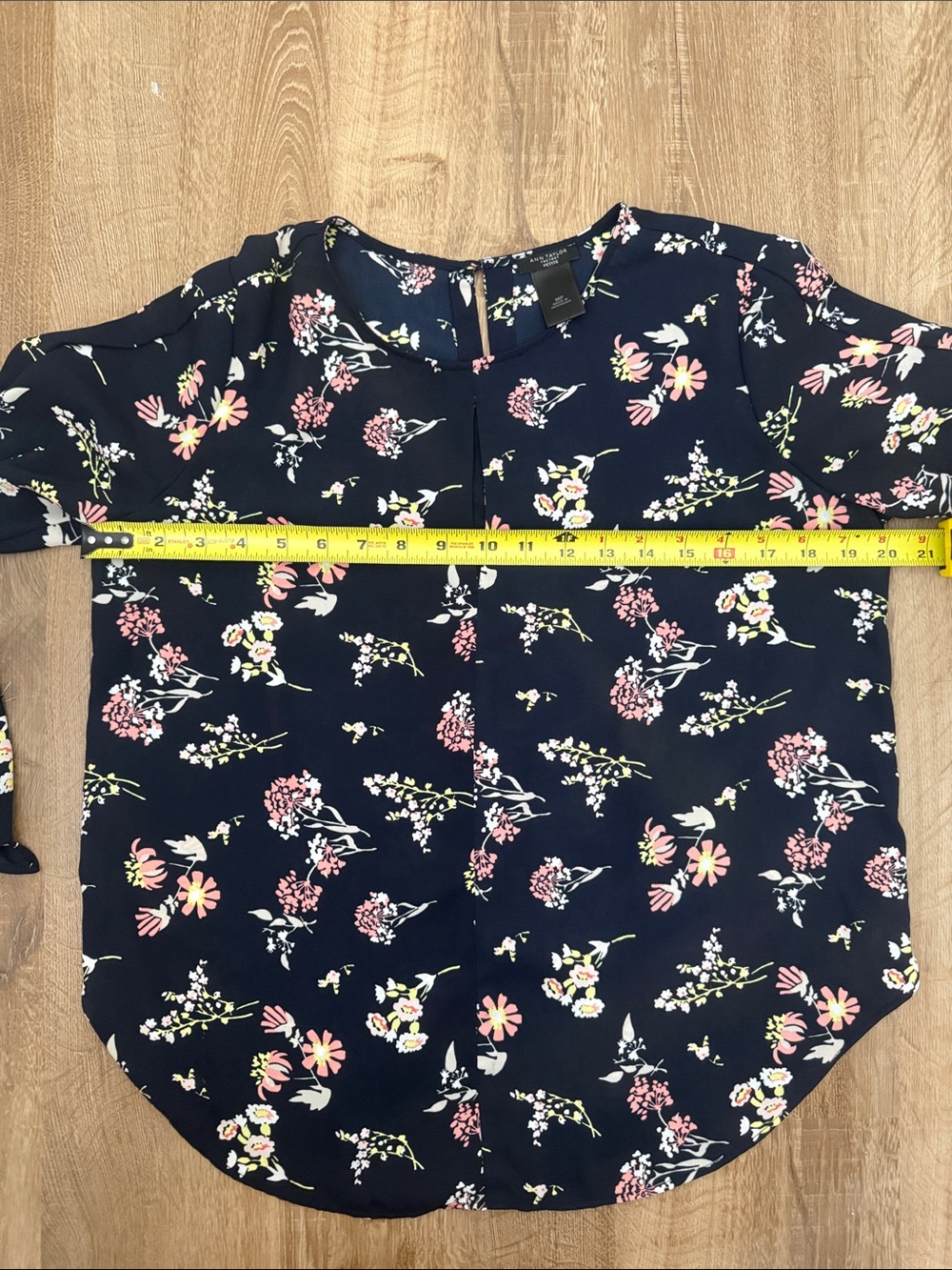 Ann Taylor Printed Navy Floral Long-Sleeve Women's Blouse - Picture 9 of 10